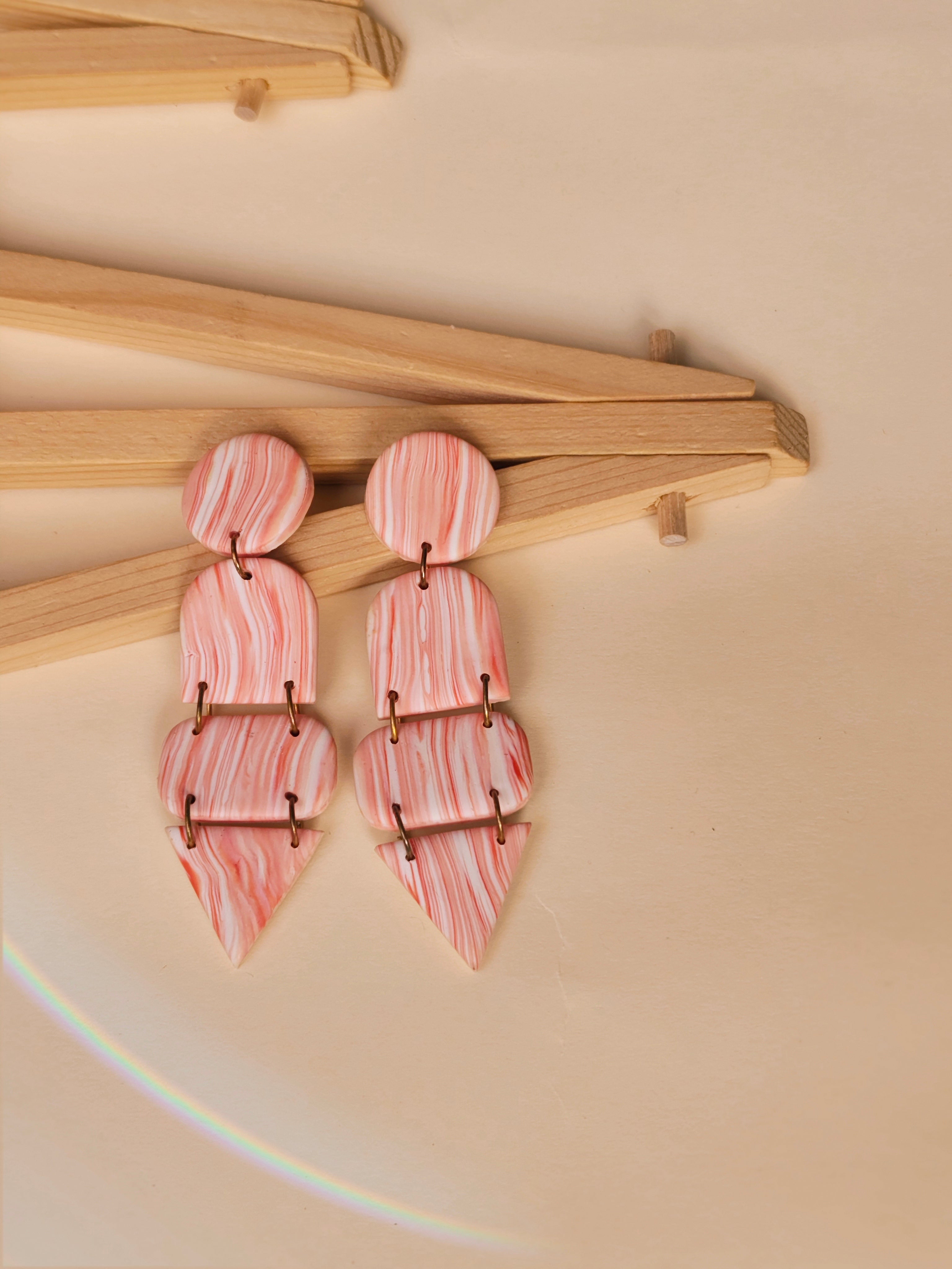 Coral Drift – inspired by the marbled coral tones.